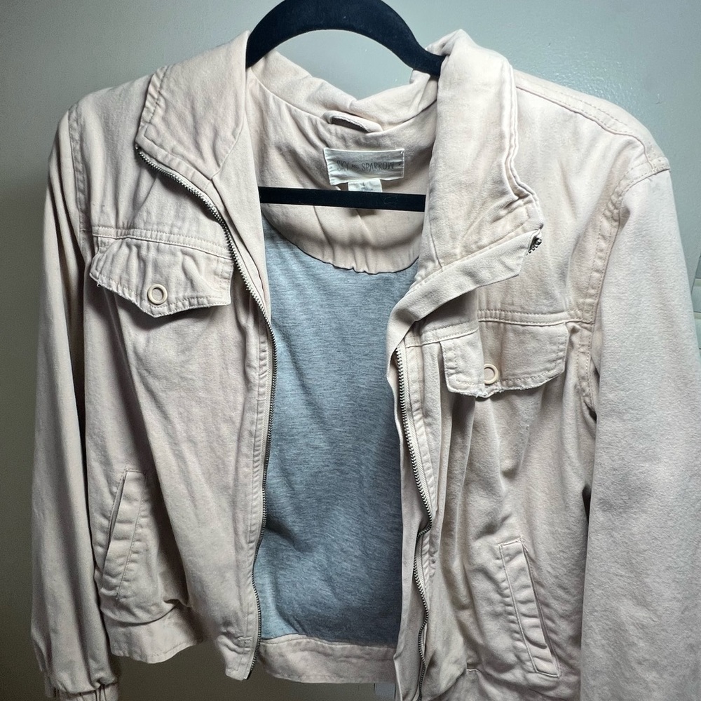 Cute light beige/pink jacket